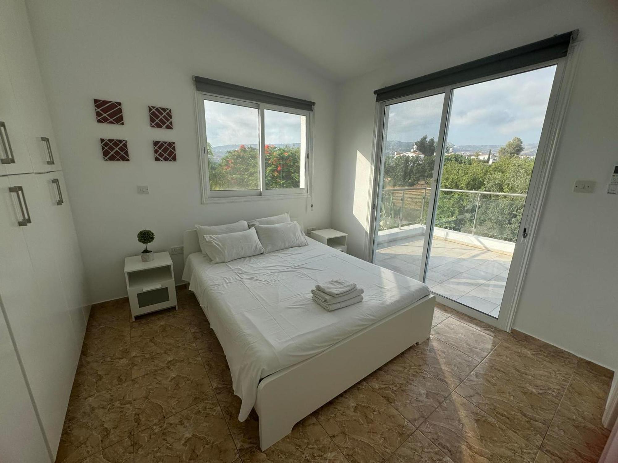 Villa Coralia Gardens 1Km From Coral Bay Beach Esterno foto