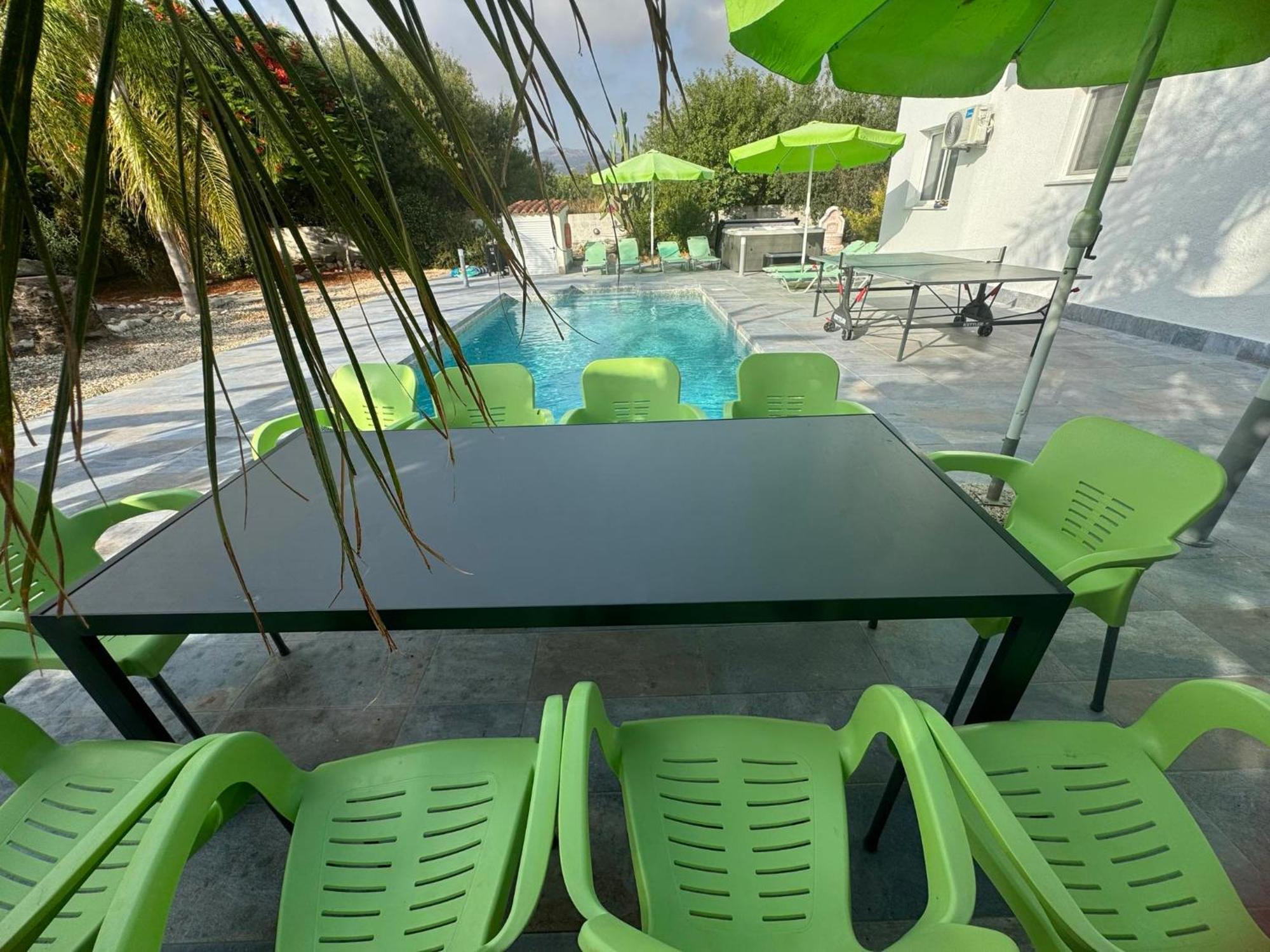 Villa Coralia Gardens 1Km From Coral Bay Beach Esterno foto