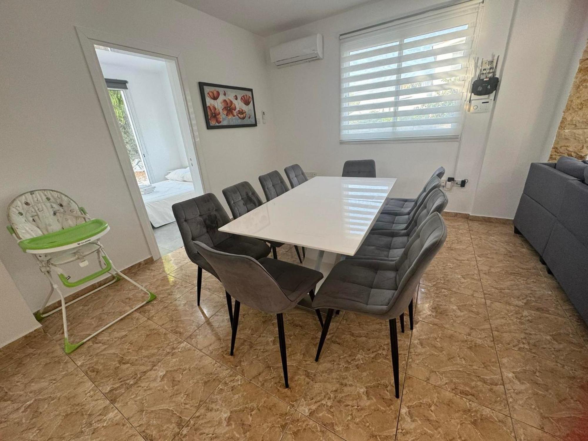 Villa Coralia Gardens 1Km From Coral Bay Beach Esterno foto